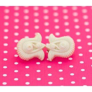 Vintage Classy White Stud Earrings by Avon - P7